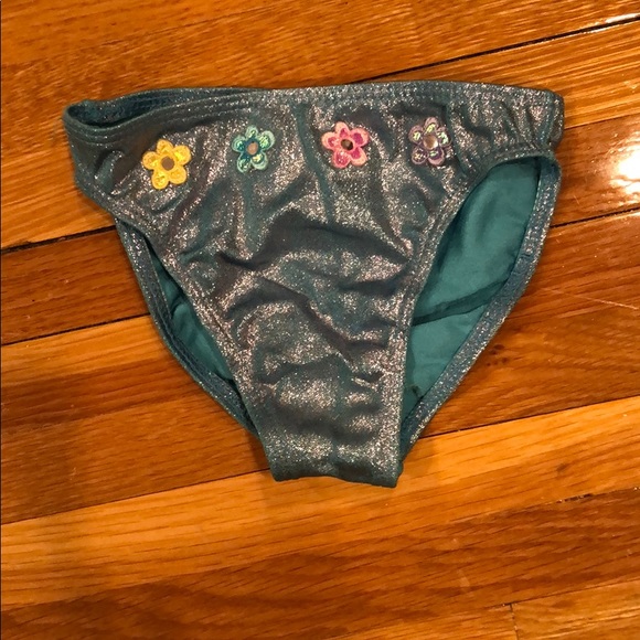 Bathing Suit And Skirt Cover-up.  Size 4T - Picture 4 of 6